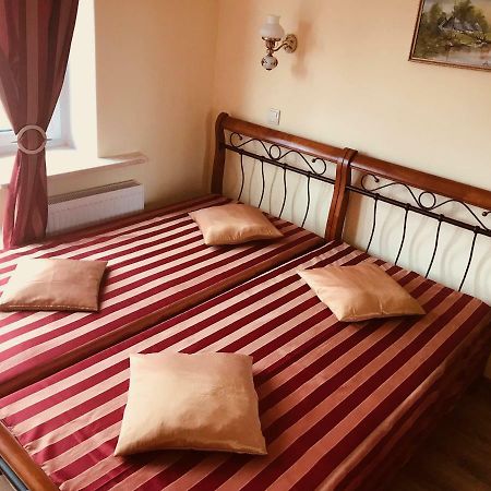 Pensjonat Nad Struga Apartment Strykow Luaran gambar